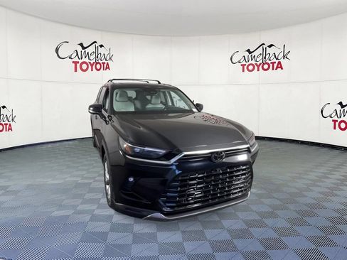 Used 2026 Toyota Grand Highlander AWD Hybrid image 4