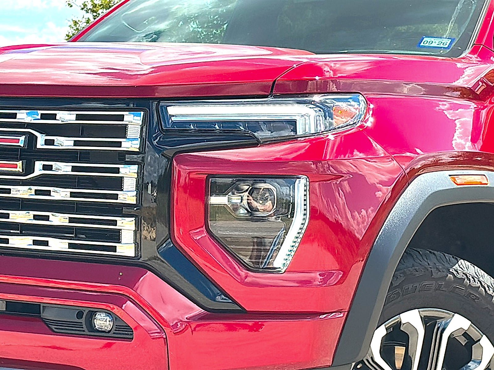 Used 2024 GMC Canyon Denali AWD/4WD image 4
