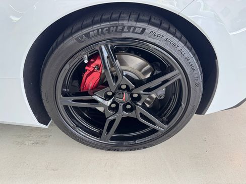 Used 2021 Chevrolet Corvette Stingray 3LT w/ Z51 Performance Package image 32