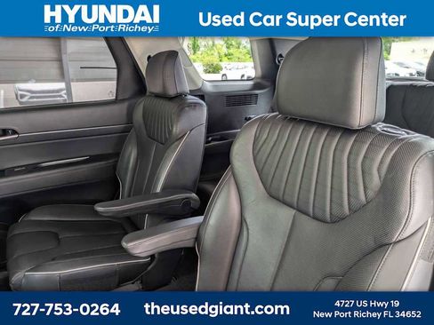 Used 2023 Hyundai Palisade Limited FWD image 18
