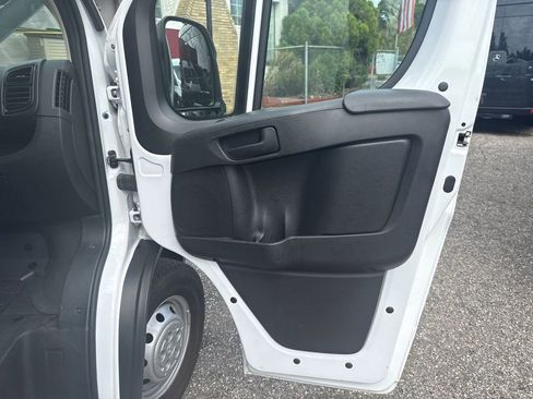 Used 2023 RAM ProMaster 2500 image 17