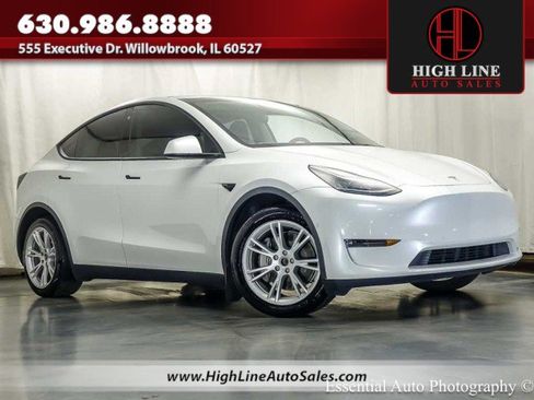Used 2021 Tesla Model Y Long Range AWD/4WD image 1