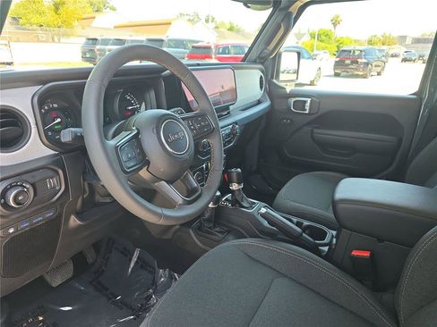 Used 2024 Jeep Wrangler Unlimited w/ Convenience Group AWD/4WD image 23