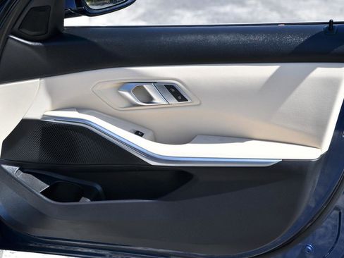 Used 2021 BMW 330i Sedan w/ Convenience Package image 18