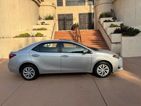 Used 2019 Toyota Corolla LE w/ Carpet Mat Package (TMS) image 12