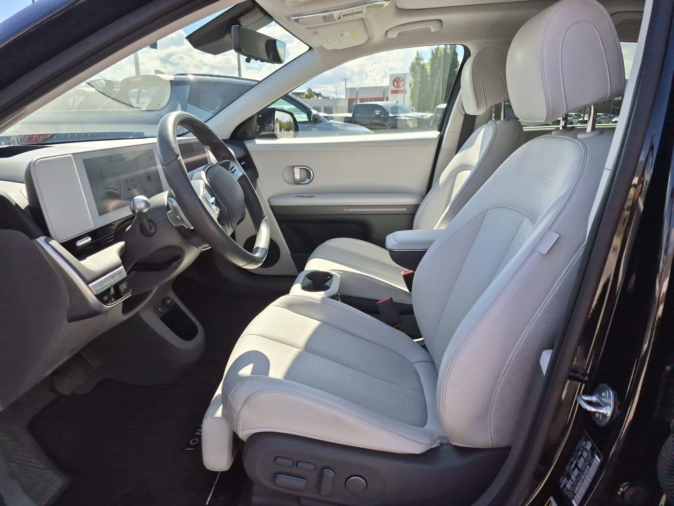 Certified 2024 Hyundai Ioniq 5 Limited AWD/4WD image 17