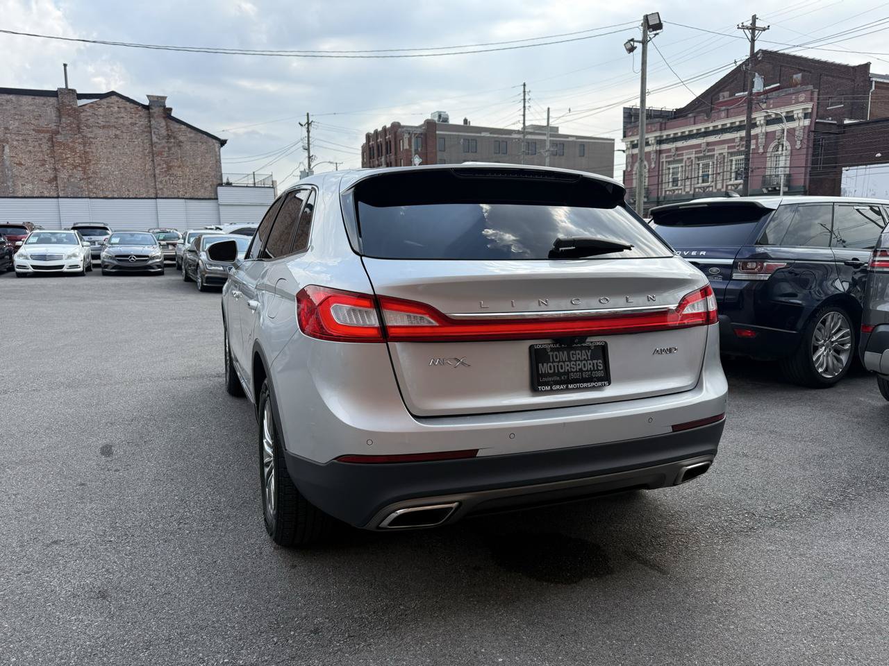 Used 2016 Lincoln MKX Select w/ Select Plus Package AWD/4WD image 4