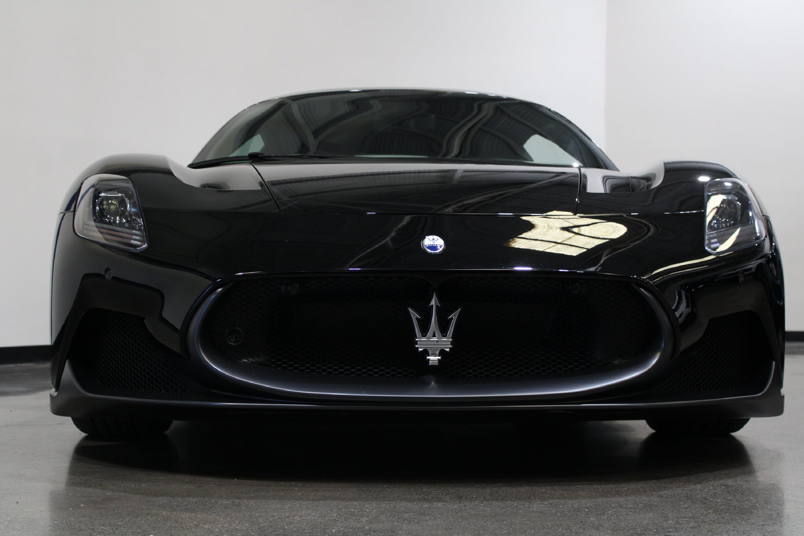 Used 2022 Maserati MC20 Coupe RWD image 7
