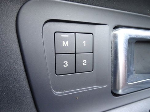 Used 2019 Land Rover Discovery Sport HSE Luxury image 27