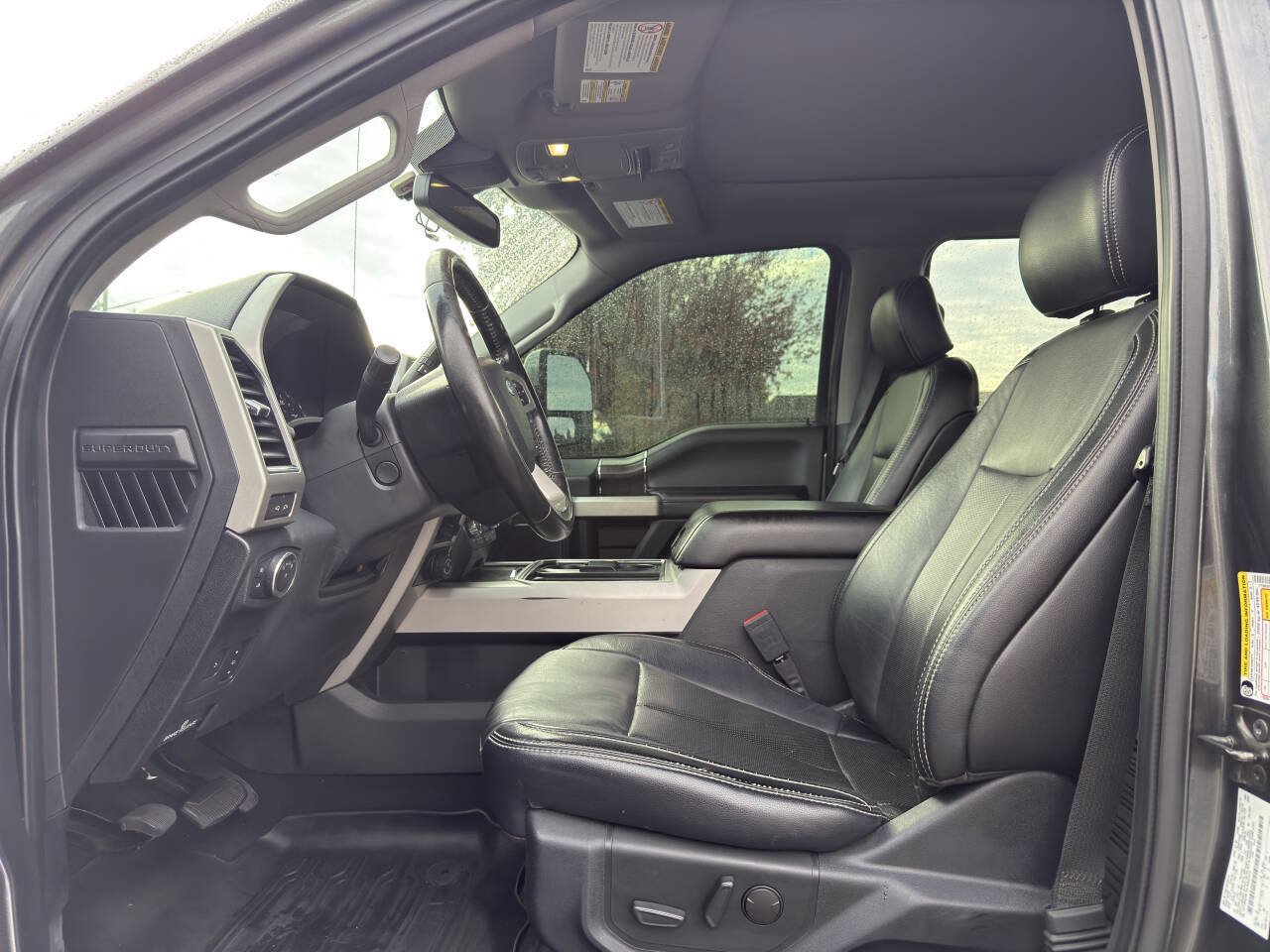Used 2020 Ford F350 Lariat w/ Lariat Ultimate Package AWD/4WD image 2
