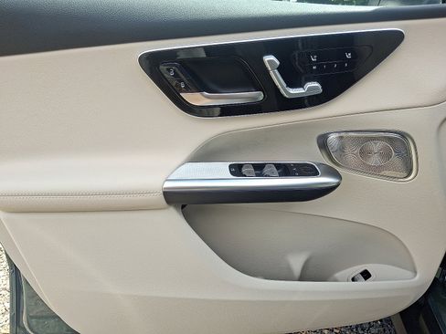 New 2026 Mercedes-Benz GLC 300 4MATIC image 10