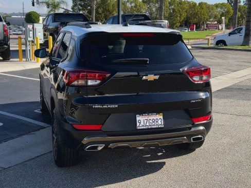 Used 2023 Chevrolet TrailBlazer ACTIV w/ Technology Package image 7