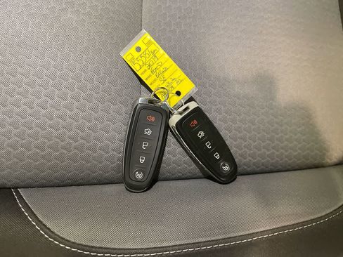 Used 2019 Ford Escape SE image 25