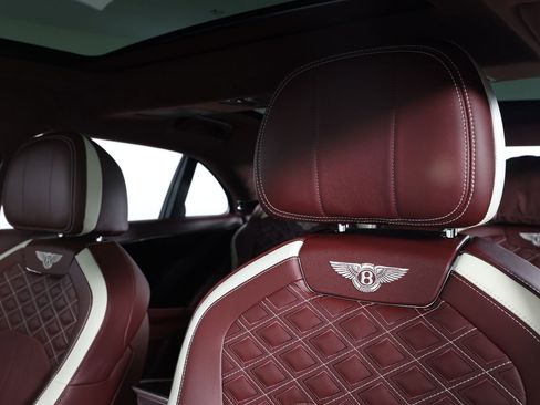 Used 2024 Bentley Flying Spur W12 AWD/4WD image 25