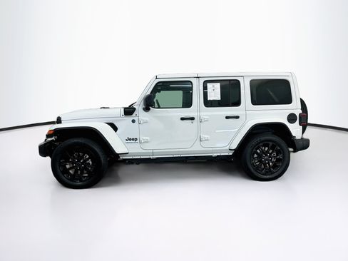 Used 2025 Jeep Wrangler Unlimited Sahara w/ Safety Group AWD/4WD image 4