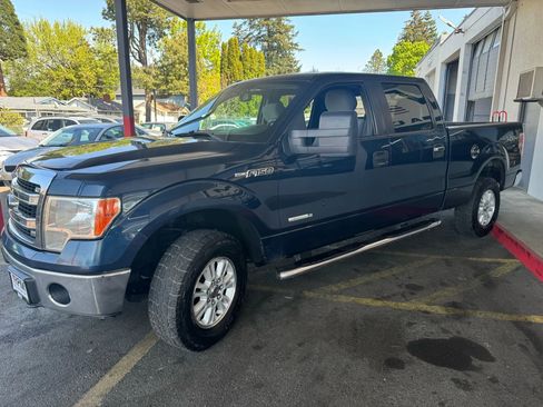 Used 2013 Ford F150 XLT w/ Mid Equipment Group image 3
