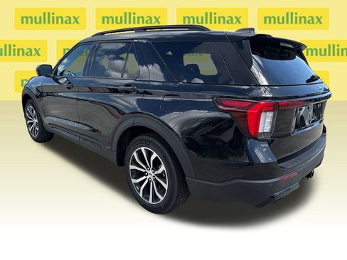 New 2025 Ford Explorer ST-Line image 4