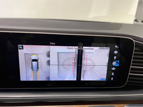 Used 2022 Mercedes-Benz GLS 450 4MATIC image 34