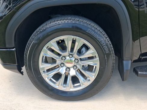 Used 2023 GMC Sierra 1500 Denali w/ Technology Package RWD image 3