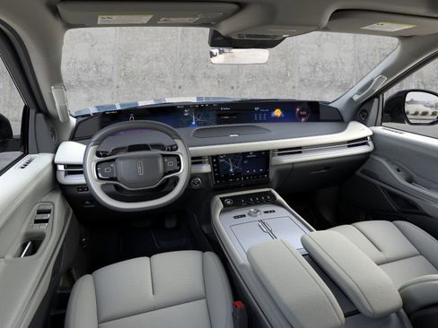 New 2026 Lincoln Navigator L Reserve AWD/4WD image 9