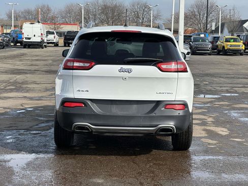 Used 2018 Jeep Cherokee Limited image 5