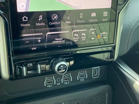 Used 2025 RAM 1500 Tungsten w/ Off Road Group AWD/4WD image 18