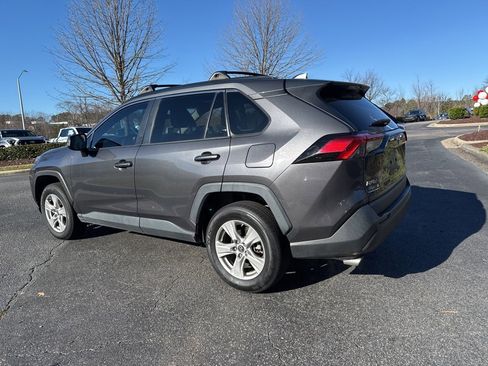 Used 2019 Toyota RAV4 XLE image 4