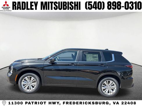 New 2026 Mitsubishi Outlander ES image 16