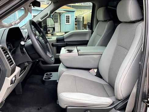 Used 2019 Ford F250 XL w/ STX Appearance Package AWD/4WD image 8