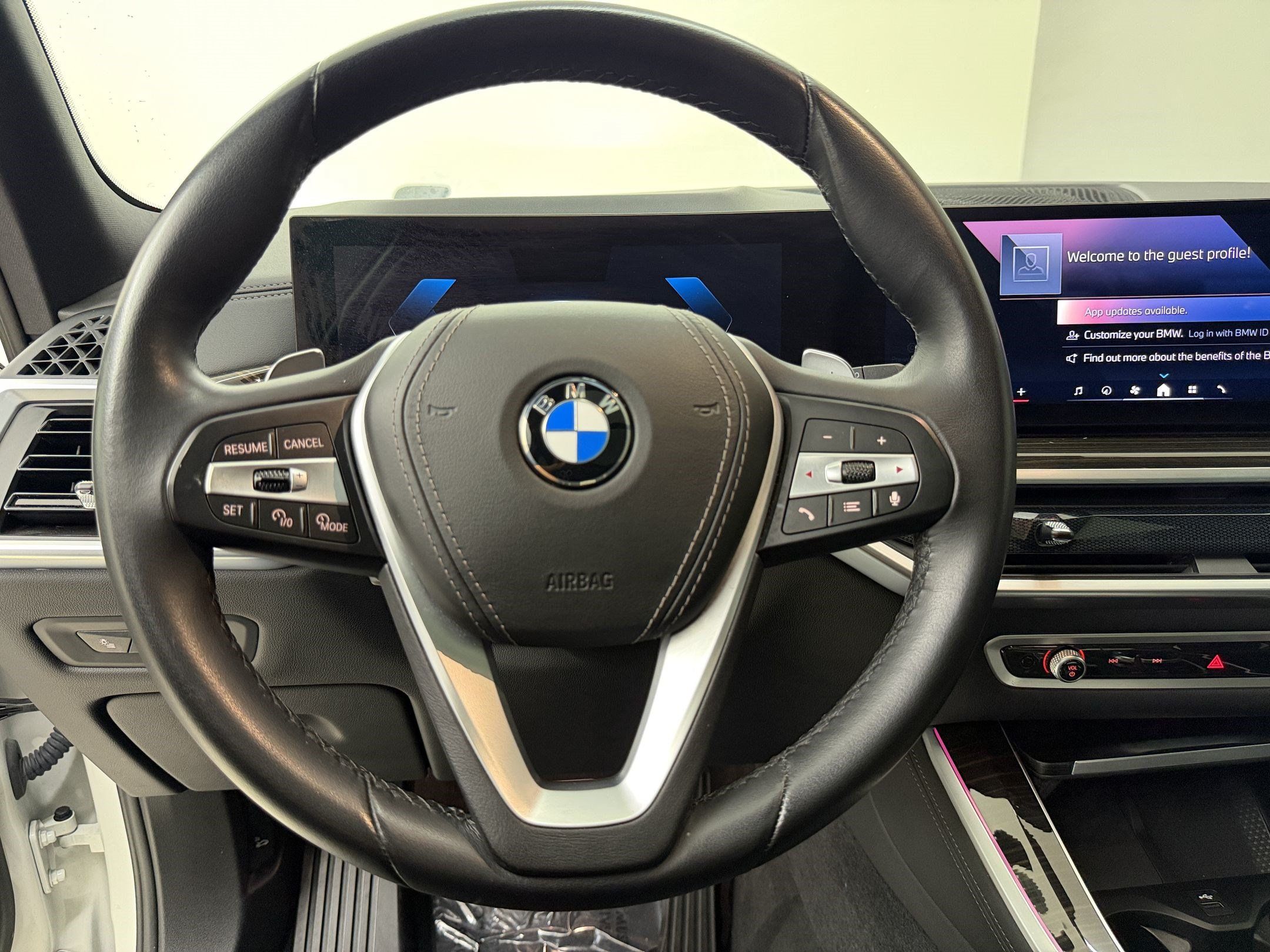 Certified 2024 BMW X5 xDrive40i w/ Parking Assistance Package AWD/4WD image 11
