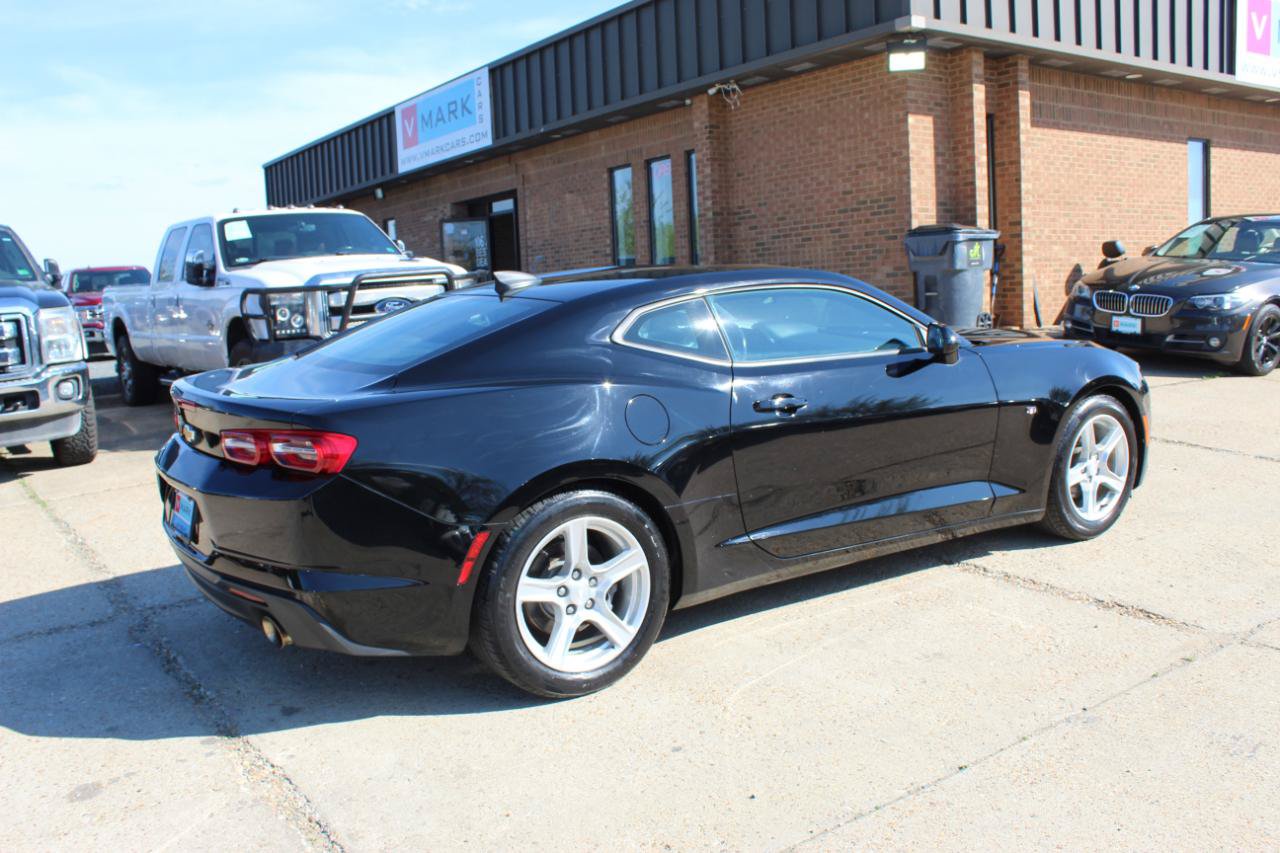 Used 2020 Chevrolet Camaro LT RWD image 6