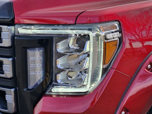 Certified 2022 GMC Sierra 2500 AT4 w/ AT4 Preferred Package image 7