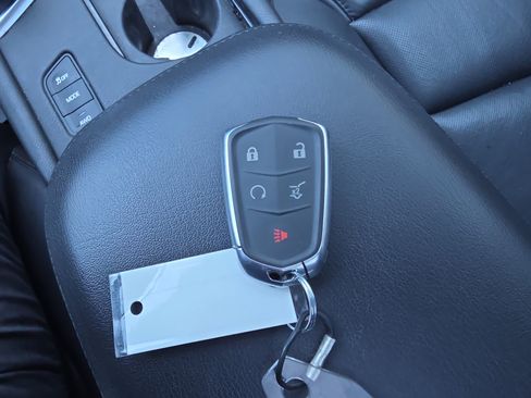 Used 2018 Cadillac XT5 Luxury w/ Driver Awareness Package image 41