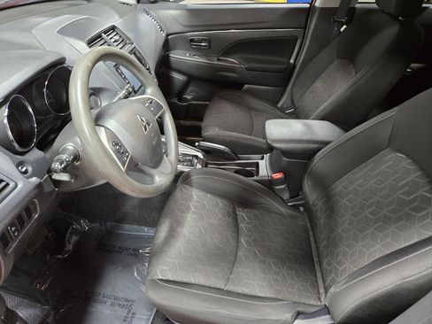 Used 2022 Mitsubishi Outlander Sport LE image 10
