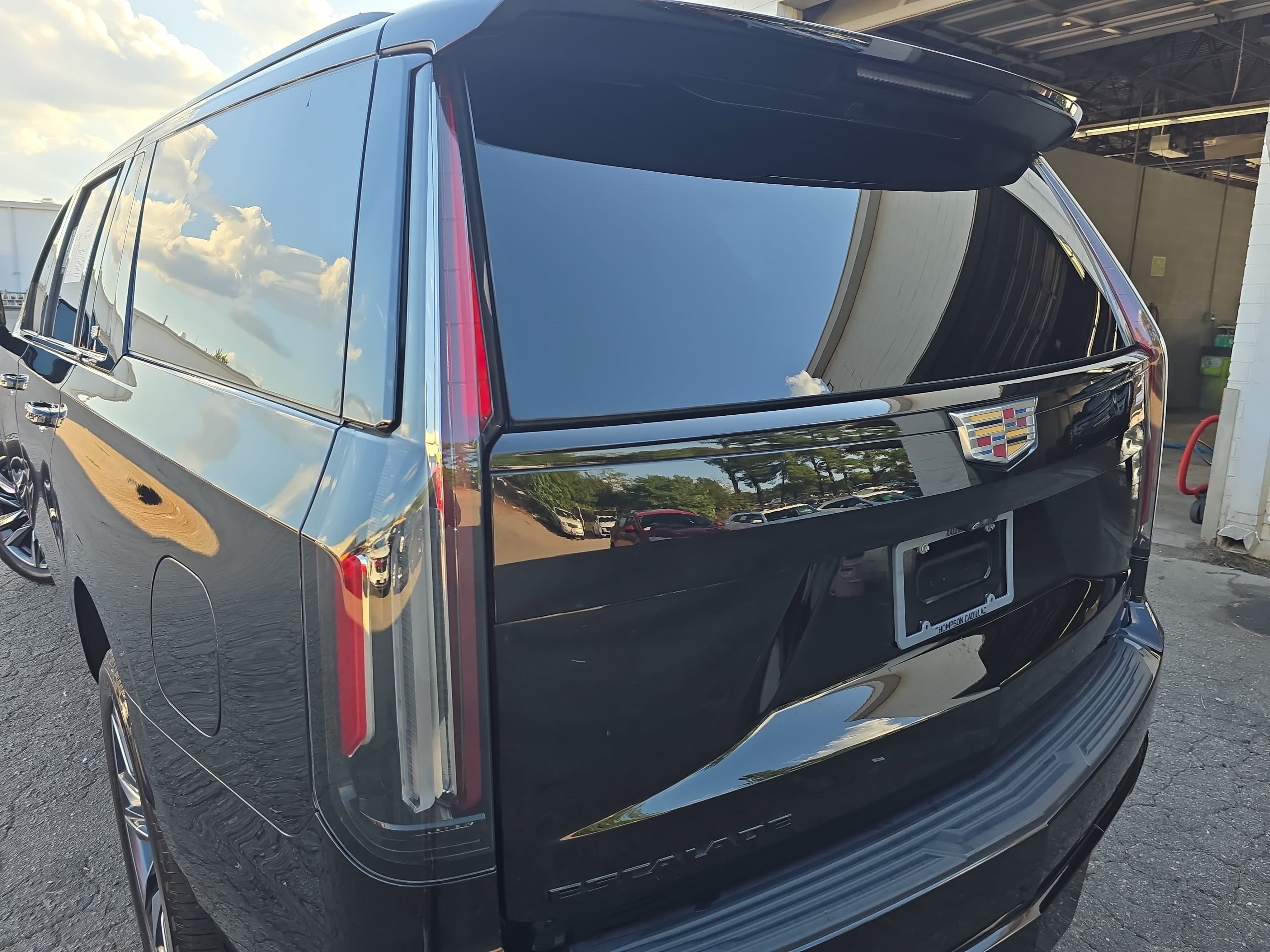 Used 2022 Cadillac Escalade ESV Sport w/ Touring Package AWD/4WD image 35