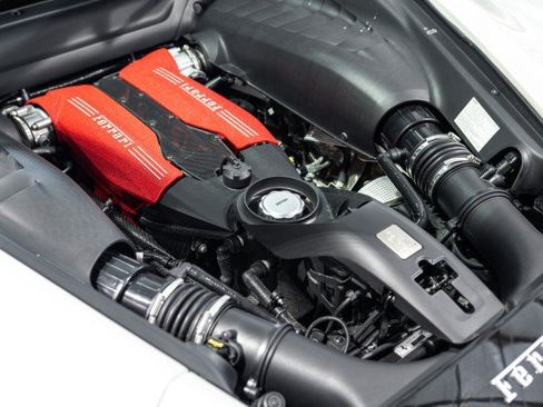Used 2016 Ferrari 488 GTB RWD image 22