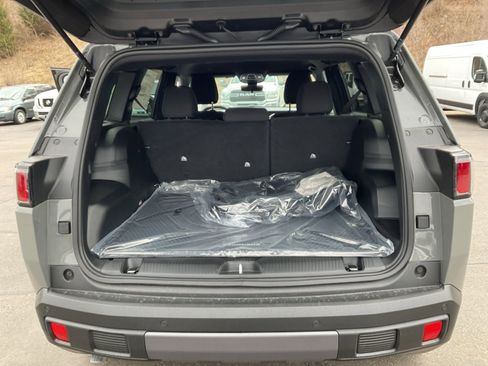 New 2026 Jeep Cherokee Laredo image 28