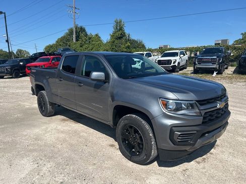 Used 2022 Chevrolet Colorado LT w/ Safety Package image 3