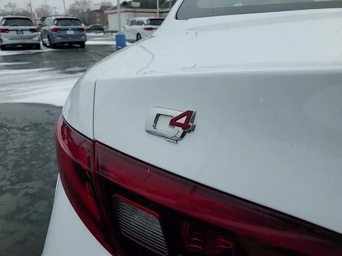 Used 2023 Alfa Romeo Giulia Ti AWD/4WD image 8