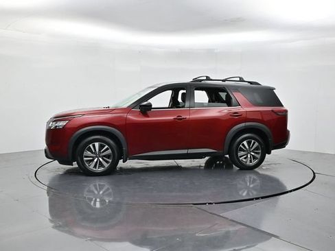 Used 2022 Nissan Pathfinder SL AWD/4WD image 6