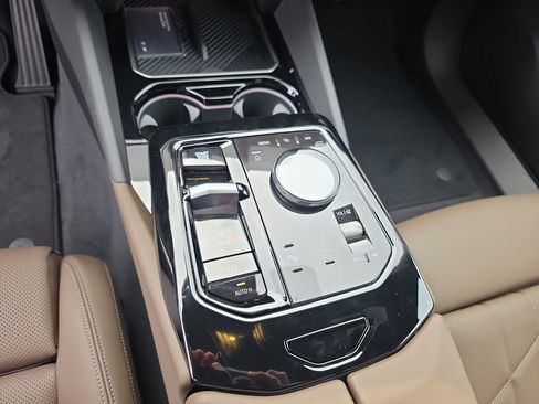 New 2026 BMW 530i xDrive w/ Premium Package image 17