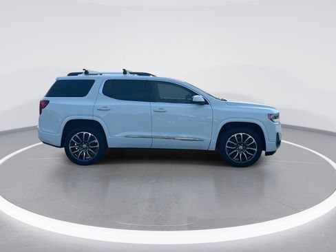 Used 2020 GMC Acadia Denali w/ Technology Package FWD image 10