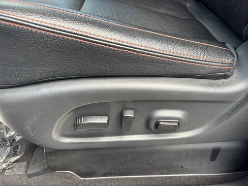 Used 2024 Nissan Titan PRO-4X w/ Pro-4x Convenience Package AWD/4WD image 20