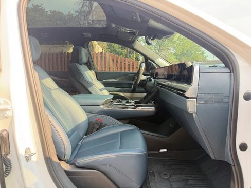 Used 2025 Cadillac Escalade IQ Sport 2 AWD/4WD image 35