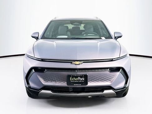 Used 2025 Chevrolet Equinox EV LT image 2
