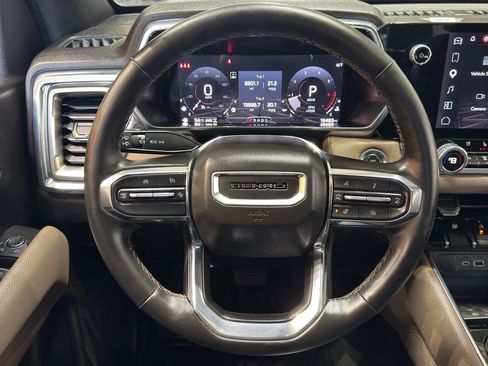 Used 2024 GMC Canyon Denali AWD/4WD image 23