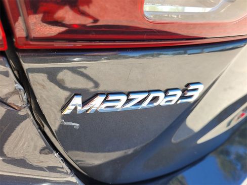 Used 2016 MAZDA MAZDA3 i Sport w/ Preferred Equipment Package image 9
