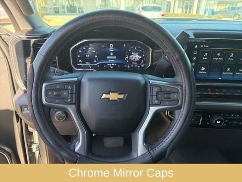 Used 2025 Chevrolet Silverado 1500 LT AWD/4WD image 29