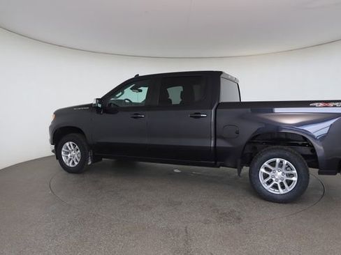 Used 2022 Chevrolet Silverado 1500 LT AWD/4WD image 9