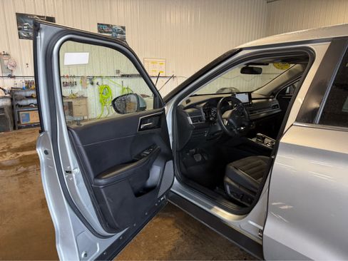 Used 2024 Mitsubishi Outlander SE AWD/4WD image 6